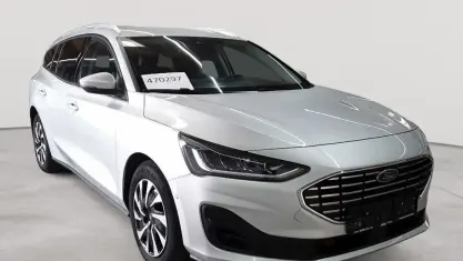 Gebraucht Ford Focus Titanium X 120 PS (88 kW) 2023 Moondust silber metallic Kombi