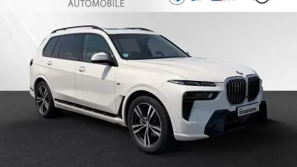 Gebraucht BMW X7 Sport Line 381 PS (280 kW) 2025 Alpinweiss SUV