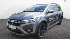 Dolomitgrau Gebraucht 2023 Dacia Jogger Extreme Van / Kleinbus | 24.990 € (Fairer Preis)