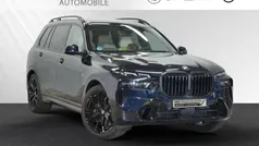 Carbonschwarz metallic Gebraucht 2024 BMW X7 M Sport SUV | 99.999 € (Superpreis)