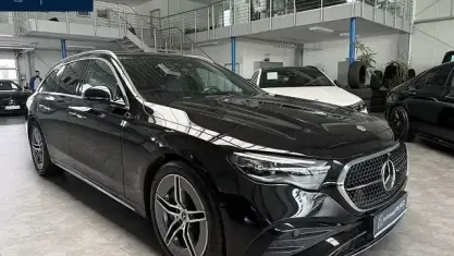 Gebraucht Mercedes E220 AMG 197 PS (144 kW) 2024 Schwarz Kombi