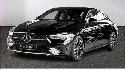 Gebraucht Mercedes CLA200 163 PS (119 kW) 2024 Schwarz Limousine