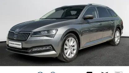 Gebraucht Skoda Superb Style 150 PS (110 kW) 2023 Grau Kombi