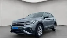 Silber Gebraucht 2024 VW Tiguan Allspace Life SUV | 33.980 € (Superpreis)