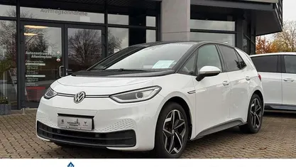 Weiß Gebraucht 2021 VW ID.3 Style Kleinwagen | 19.990 € (Fairer Preis)