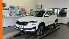 Weiß Gebraucht 2023 Skoda Karoq Style SUV | 31.990 € (Fairer Preis)