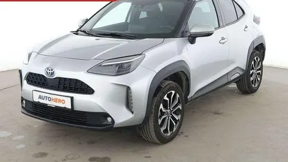 Gebraucht Toyota Yaris Cross Team 116 PS (85 kW) 2022 Grau SUV