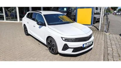 Gebraucht Opel Astra GS Line 131 PS (96 kW) 2024 Lack weiss banquise/typ aussenverkleidung spiegel flach standard Kombi