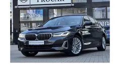Grau Gebraucht 2022 BMW 530 Luxury Line Limousine | 35.390 € (Guter Preis)