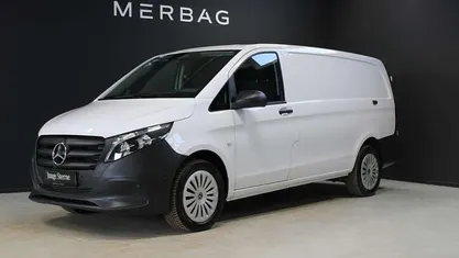 Weiß Gebraucht 2024 Mercedes Vito Van | 35.652 € (Fairer Preis)