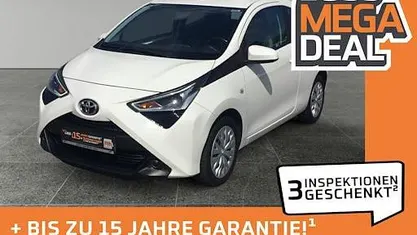 Usata Toyota Aygo X-play 72 CV (52 kW) 2019 Bianco Utilitaria