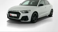 Gletscherweiß metallic mythosschwarz metallic Gebraucht 2024 Audi A1 Sportback Ambiente Kleinwagen | 28.687 € (Fairer Preis)