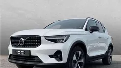 Weiß Gebraucht 2024 Volvo XC40 Plus SUV | 37.880 € (Fairer Preis)