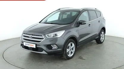Grau Gebraucht 2018 Ford Kuga Titanium SUV | 14.650 € (Fairer Preis)