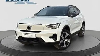 Crystal white (weiß) Gebraucht 2022 Volvo XC40 Plus SUV | 30.940 € (Fairer Preis)