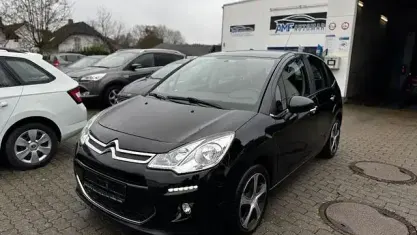 Gebraucht Citroën C3 SELECTION 99 PS (72 kW) 2017 Noir perla nera Limousine