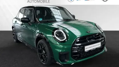 Gebraucht Mini Cooper 114 kW (156 PS) 2025 British racing green iv metallic Kleinwagen