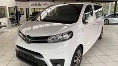 Weiß Gebraucht 2022 Toyota Proace Verso Team Kombi | 35.900 € (Guter Preis)