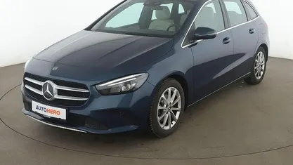Gebraucht Mercedes B200 Progressive 163 PS (119 kW) 2019 Blau Van / Kleinbus