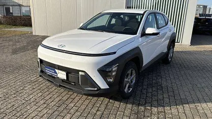 Gebraucht Hyundai Kona Select 120 PS (88 kW) 2024 Atlas white SUV