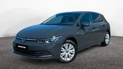 Gebraucht VW Golf VIII Style 131 PS (96 kW) 2024 Urano gray Limousine