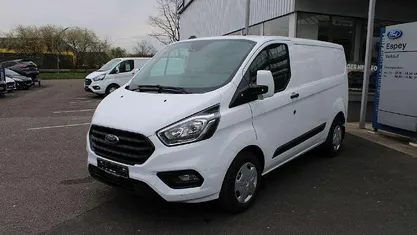 Frostweiß Gebraucht 2023 Ford Transit Custom Trend Van / Kleinbus | 29.990 € (Guter Preis)