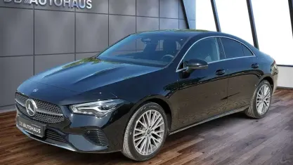 Gebraucht Mercedes CLA180 Advanced 136 PS (100 kW) 2024 Schwarz Limousine