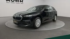 Schwarzmagic perleffekt Gebraucht 2024 Skoda Scala Essence Kleinwagen | 20.160 € (Fairer Preis)