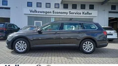 Grau Gebraucht 2023 VW Passat Business Kombi | 28.270 € (Guter Preis)