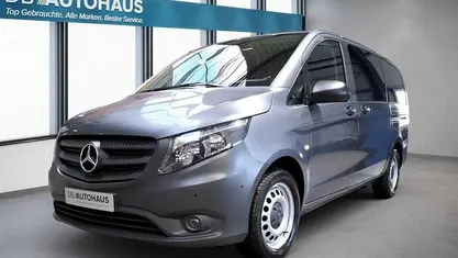 Grau Gebraucht 2023 Mercedes Vito Van | 36.490 € (Fairer Preis)