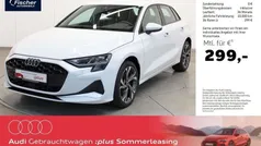 Weiss Gebraucht 2024 Audi A3 Sportback Advanced Limousine | 34.480 € (Fairer Preis)