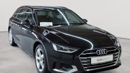 Gebraucht Audi A4 Advanced 163 PS (119 kW) 2023 Mythosschwarz metallic Kombi