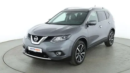 Grau Gebraucht 2016 Nissan X-Trail Tekna SUV | 17.640 € (Fairer Preis)