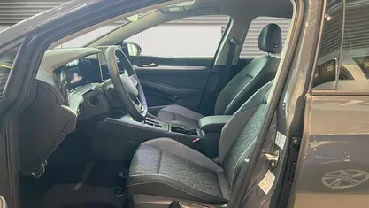 Gebraucht VW Golf VIII Life 150 PS (110 kW) 2026 Limousine