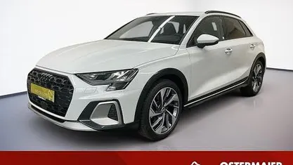 Weiß Gebraucht 2024 Audi A3 Ambiente Limousine | 34.680 € (Guter Preis)