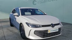 Weiß Gebraucht 2024 VW Passat Business Kombi | 34.140 € (Fairer Preis)