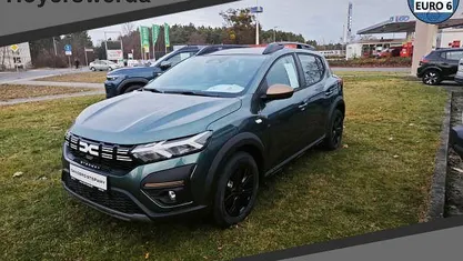 Grün schwarz Gebraucht 2025 Dacia Sandero Extreme SUV | 16.666 € (Guter Preis)