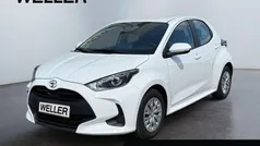 Weiss Gebraucht 2023 Toyota Yaris Comfort Kleinwagen | 14.680 € (Fairer Preis)