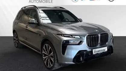 Gebraucht BMW X7 M Sport 352 PS (258 kW) 2025 Skyscraper grau metallic SUV