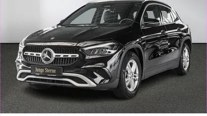 Gebraucht Mercedes GLA200 163 PS (119 kW) 2024 Schwarz SUV