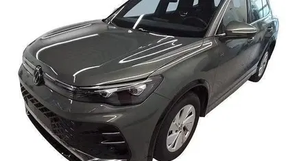 Gebraucht VW Tiguan R-line 150 PS (110 kW) 2025 Grau SUV