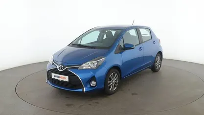 Blau Gebraucht 2015 Toyota Yaris Comfort Limousine | 9.260 € (Fairer Preis)