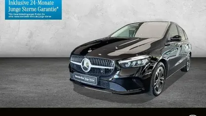 Gebraucht Mercedes B250 163 PS (119 kW) 2023 Schwarz Kleinwagen