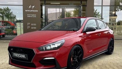 Brugt Hyundai i30 Comfort 275 HK (202 kW) 2020 Rød Sedan