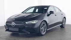 Metalliclack kosmosschwarz Gebraucht 2024 Mercedes CLA180 AMG Limousine | 34.790 € (Fairer Preis)