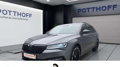 Grau Gebraucht 2022 Skoda Superb SportLine Kombi | 28.877 € (Fairer Preis)