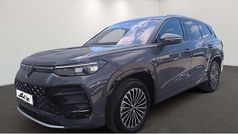 Delfingrau metallic Gebraucht 2025 VW Tayron R-line SUV | 55.948 € (Guter Preis)