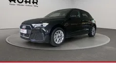 Mythosschwarzmetallic Gebraucht 2025 Audi A1 Sportback Advanced Kleinwagen | 22.890 € (Fairer Preis)