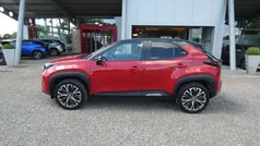Rot Gebraucht 2022 Toyota Yaris Cross Elegant SUV | 25.980 € (Fairer Preis)