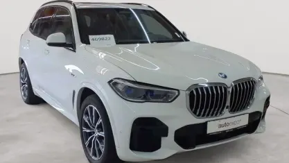 Gebraucht BMW X5 M Sport 286 PS (210 kW) 2022 Alpinweiß SUV